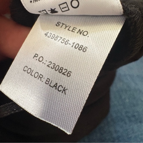 Paige Black Crop Off The Shoulder Jumpsuit Size Medium - Picture 8 of 8